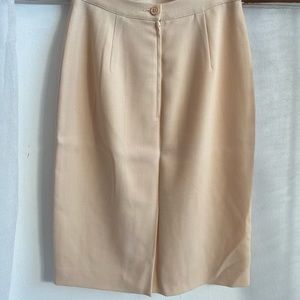 Giorgio Armani pencil skirt in light pastel peach